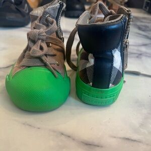 Burberry Kids Sneakers with Green Sole and Black Plaid (EU 23)
